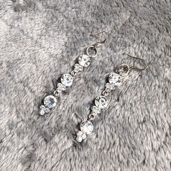 Vintage Sparkly Clear Large Rhinestone Drop Pierced Earrings - Picture 6 of 8